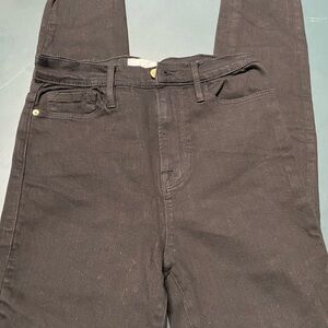 Frame Denim Women’s Skinny Jeans in Black